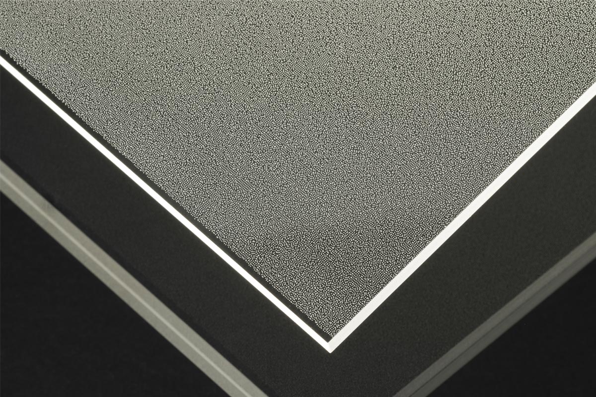 Werkzeugbasierte Verfahren definierte Strukturen im Rolle-zu-Rolle-Prozess oder Spritzguss.